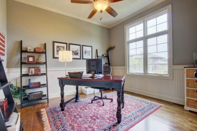 16420 Lucille St, Overland Park, KS 66062