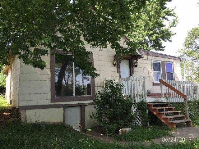 5908 E 32nd St, Kansas City, MO 64129