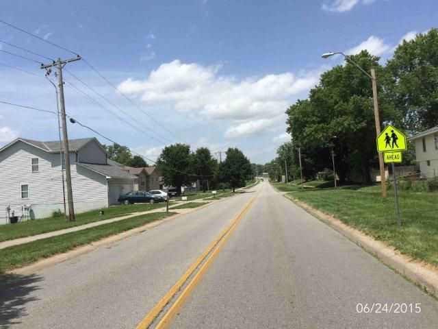 5908 E 32nd St, Kansas City, MO 64129