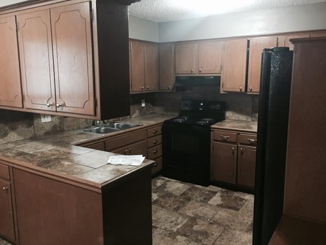 6308 E 109th Ter, Kansas City, MO 64134