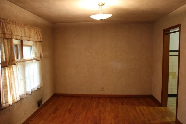 3321 S Denton Rd, Independence, MO 64052