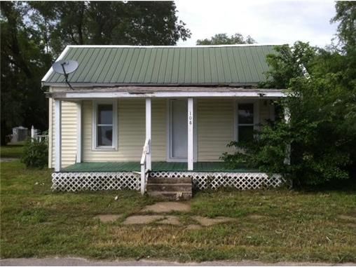 108 NW Front St, Orrick, MO 64077