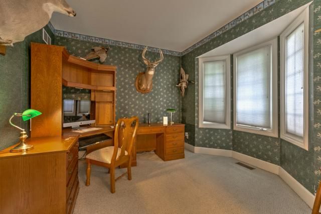 13709 Bond St, Overland Park, KS 66221