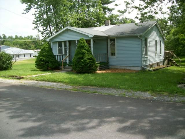 807 S 8th St, Bethany, MO 64424