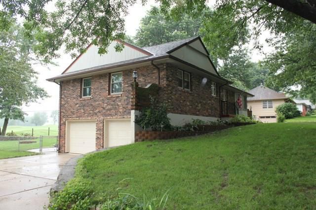 4816 Hedges Ave, Kansas City, MO 64133