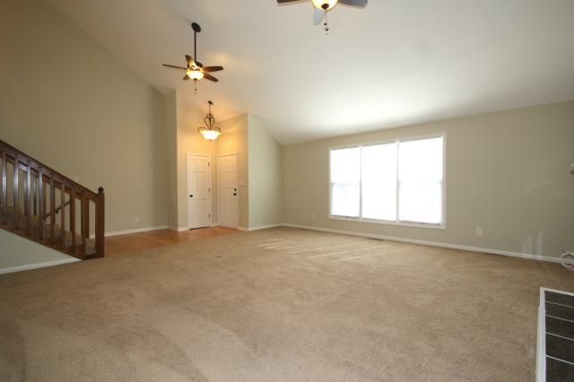 8608 N Overland Dr, Kansas City, MO 64154