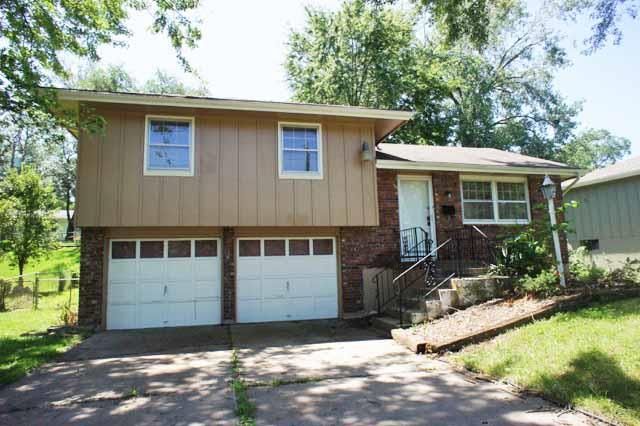 7617 E 52nd St, Kansas City, MO 64129