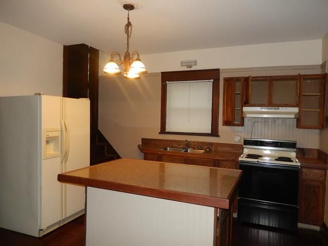 610 W Walnut St, Independence, MO 64050