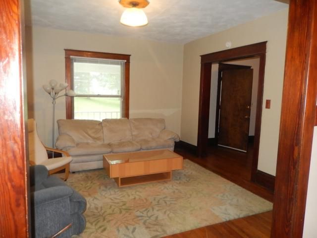 610 W Walnut St, Independence, MO 64050