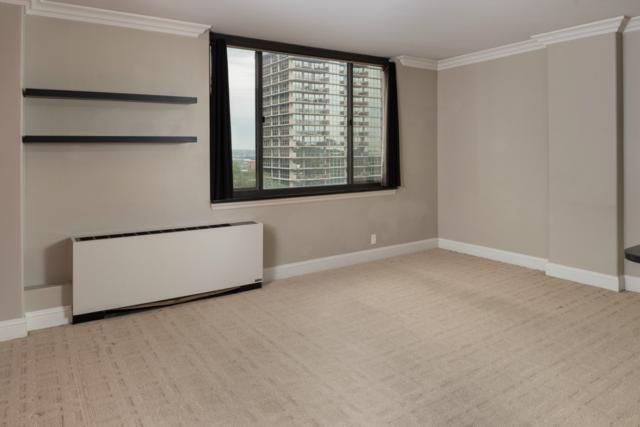 700 E 8th St #8H, Kansas City, MO 64106