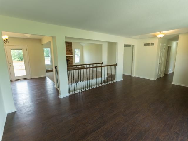 1066 E 1304 Rd, Lawrence, KS 66046