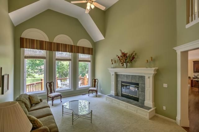 14213 Westgate St, Overland Park, KS 66221