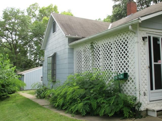 1229 High St, Leavenworth, KS 66048