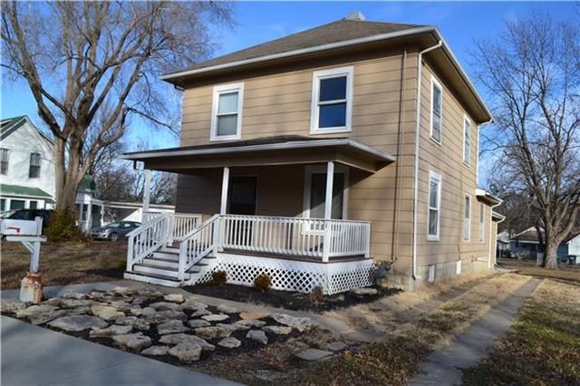 813 S Cedar St, Ottawa, KS 66067