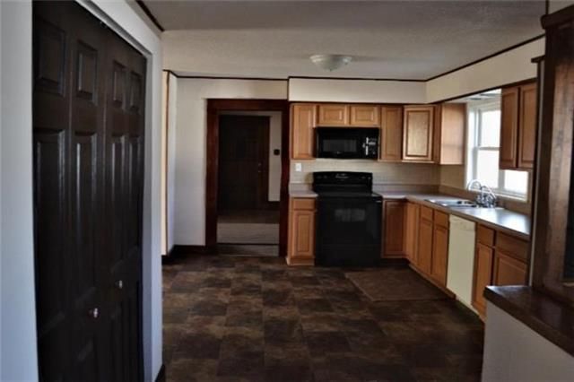 813 S Cedar St, Ottawa, KS 66067