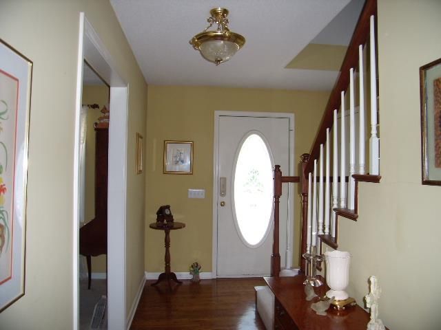 106 Somerset Dr, Gower, MO 64454