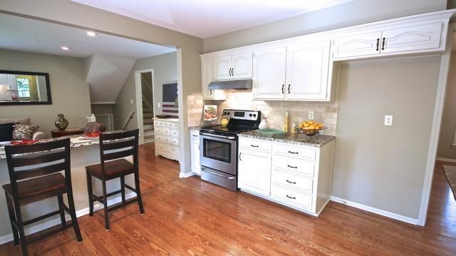9701 Roe Ave, Overland Park, KS 66207