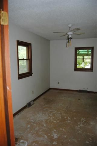 103 SE 7 St, Lee's Summit, MO 64063