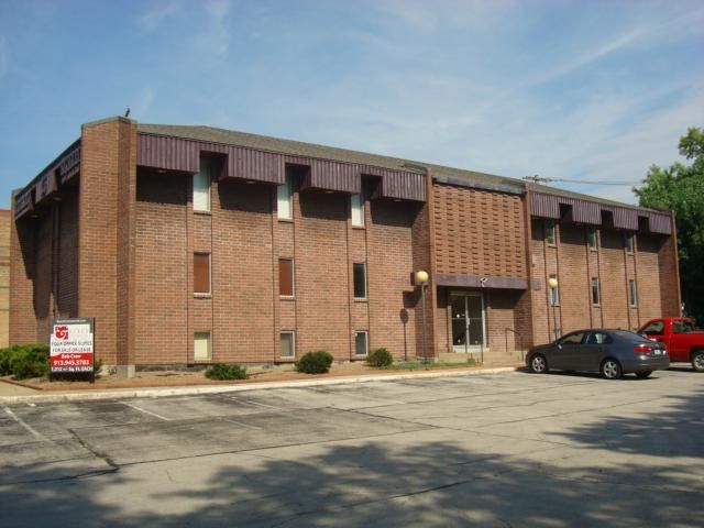 6750 W 75th #2b St, Overland Park, KS 66204