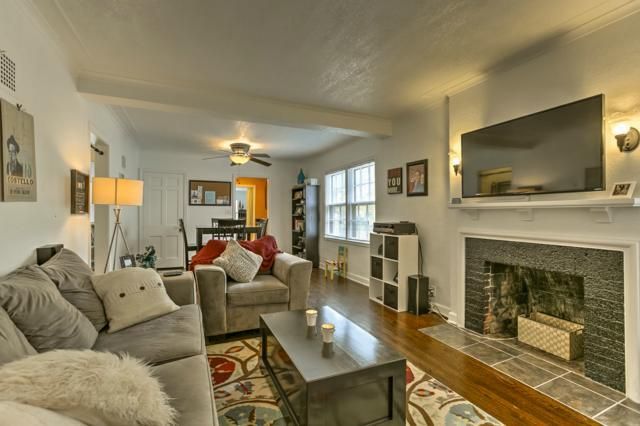 736 E Gregory Blvd, Kansas City, MO 64131