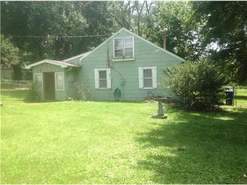 11811 E 43rd St, Kansas City, MO 64133