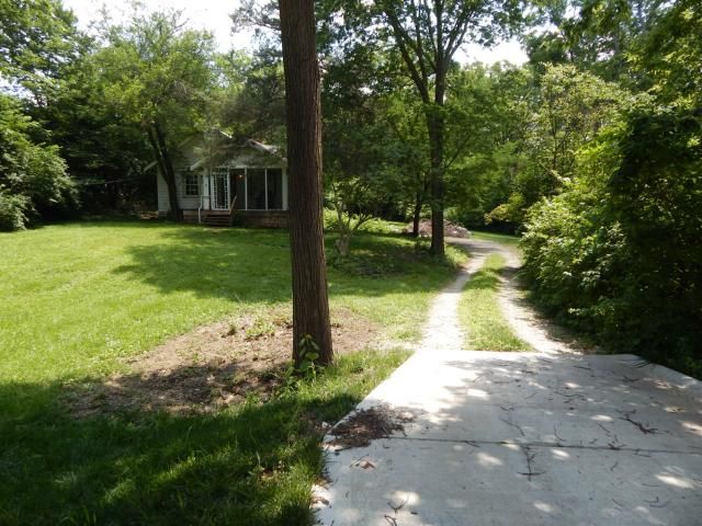 9207 Holmes Rd, Kansas City, MO 64131
