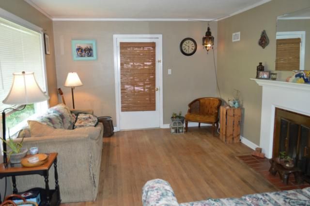 5010 Belmeade Rd, Kansas City, MO 64129