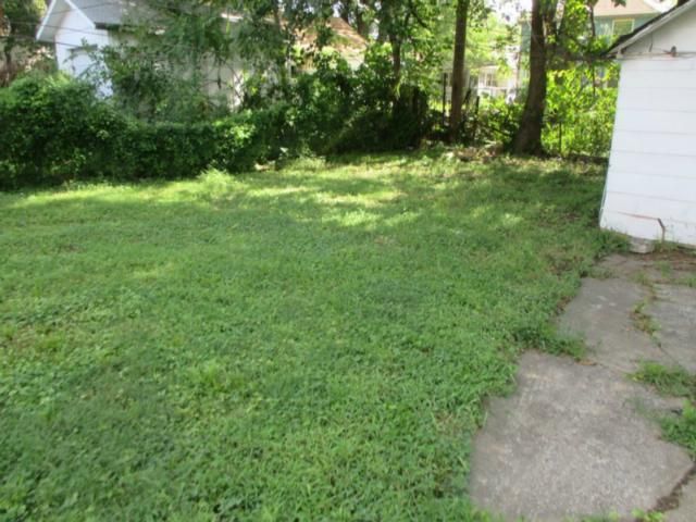 2319 Drury Ave, Kansas City, MO 64127