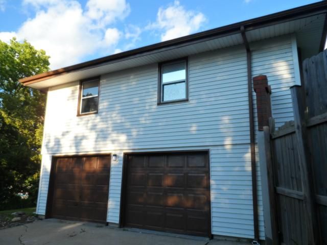 5330 E 97th St, Kansas City, MO 64137