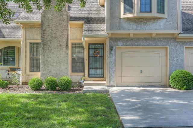 11525 W 113th St, Overland Park, KS 66210