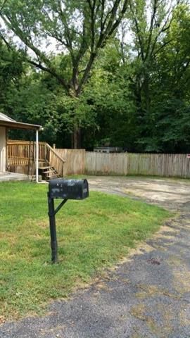 925 S Hawthorne Ave, Independence, MO 64052