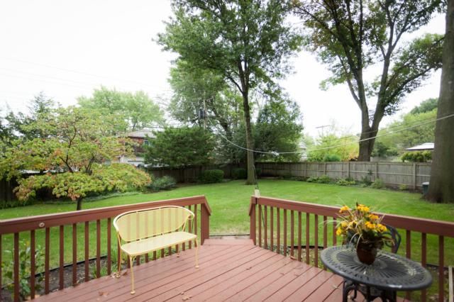 6808 W 98th St, Overland Park, KS 66212