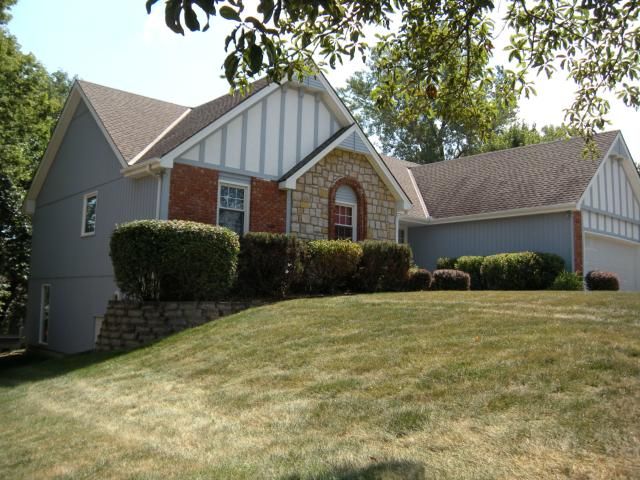 7415 N Lenox Ave, Kansas City, MO 64151