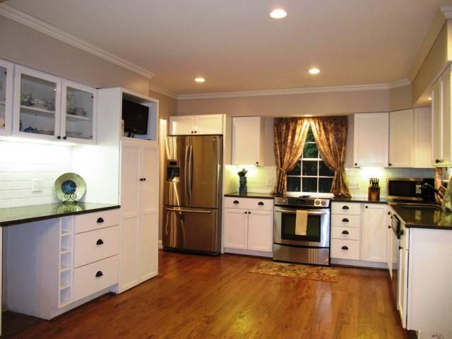 609 W 70th Ter, Kansas City, MO 64113
