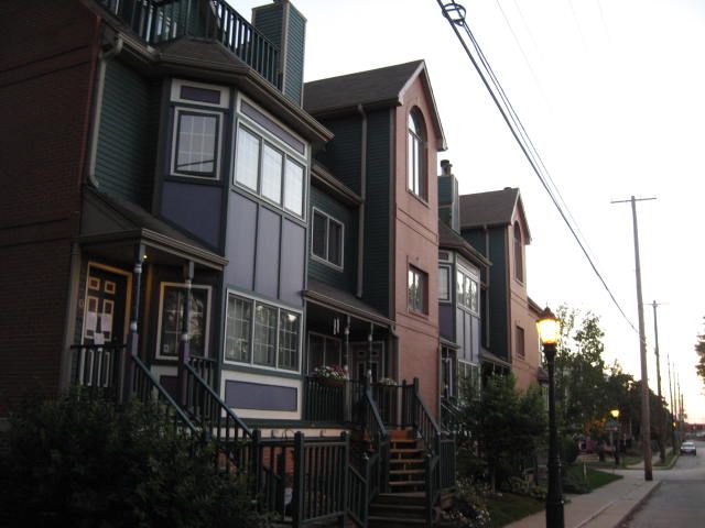 209 E 30 St, Kansas City, MO 64108