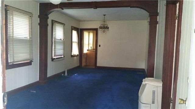 4822 Agnes Ave, Kansas City, MO 64130