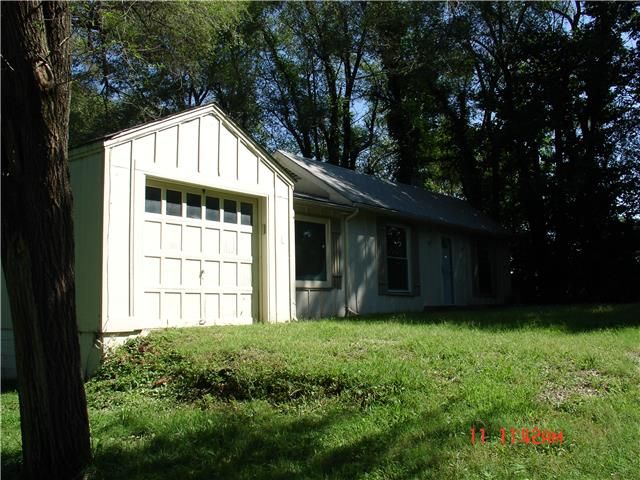 18804 Holke Rd, Independence, MO 64057