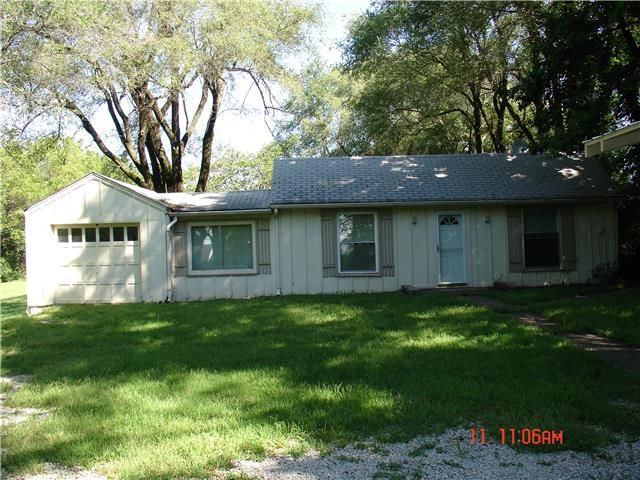 18804 Holke Rd, Independence, MO 64057