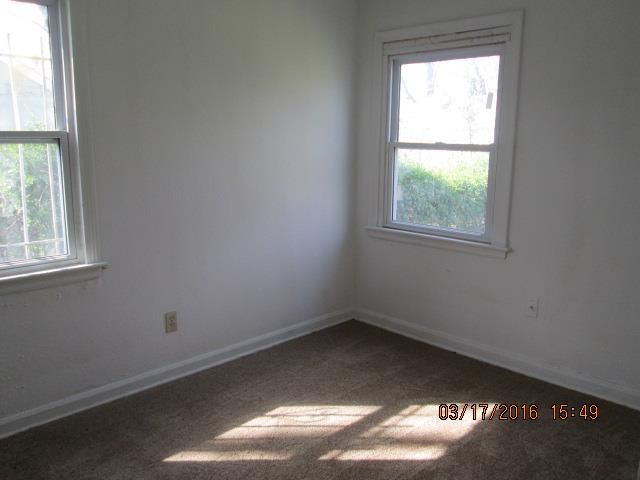 3208 E 62nd St, Kansas City, MO 64130