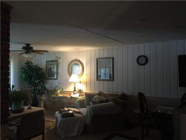 6001 E 109 St, Kansas City, MO 64134