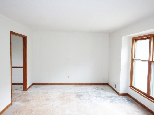 3612 E 104th St, Kansas City, MO 64137