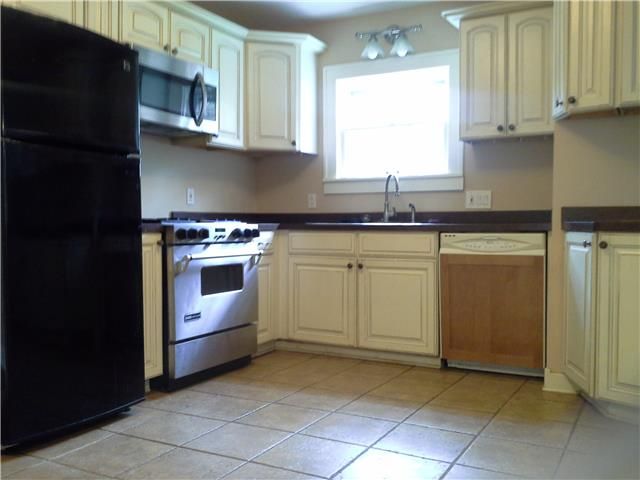 5519 Holmes St, Kansas City, MO 64110