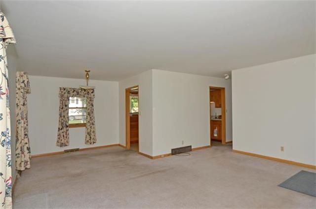 9420 E 40th St, Kansas City, MO 64133