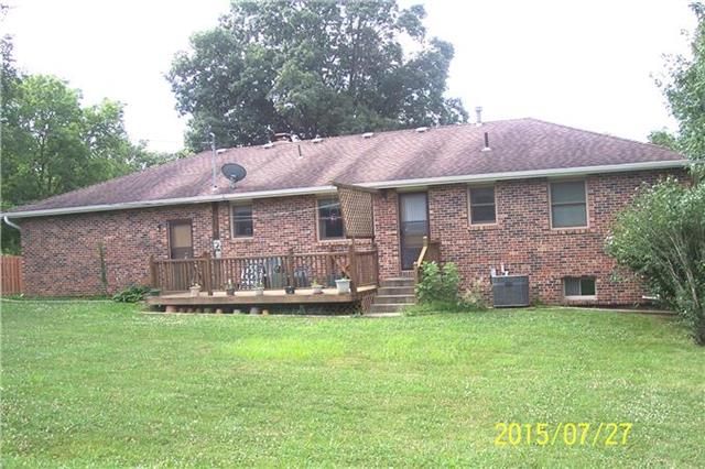 1016 Jersey St, Baldwin City, KS 66006