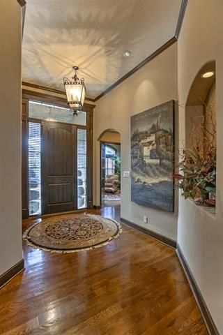 15511 Valley View Dr, Overland Park, KS 66223