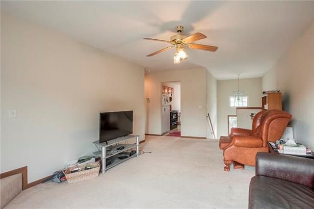 6917 N Edison Ave, Kansas City, MO 64151