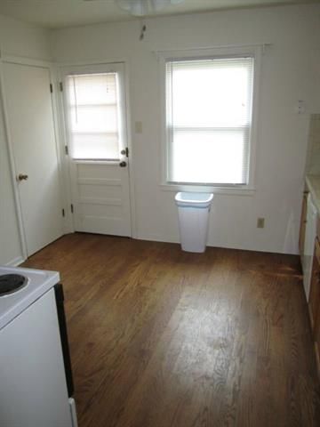 9716 E 35th St, Independence, MO 64052