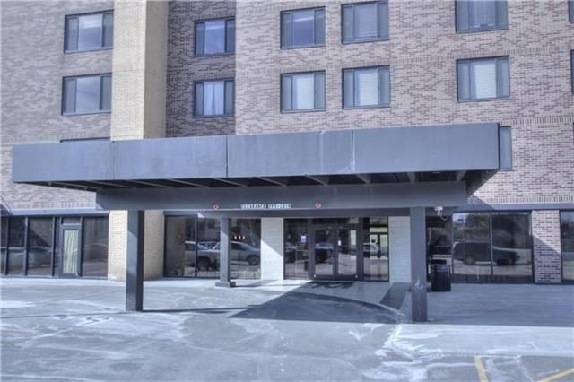 700 E 8th St #4-D, Kansas City, MO 64106