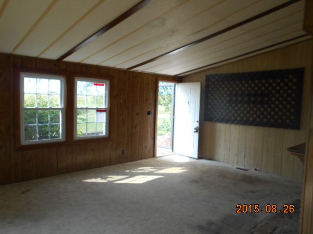 953 SE 70th St, Laredo, MO 64652