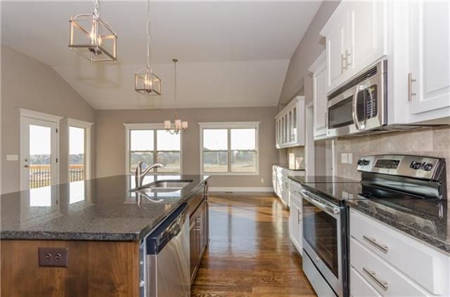 1505 NW 95 St, Kansas City, MO 64155